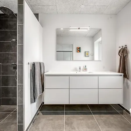 Frille - 1-5km From The Sea By Interhome Nyaraló